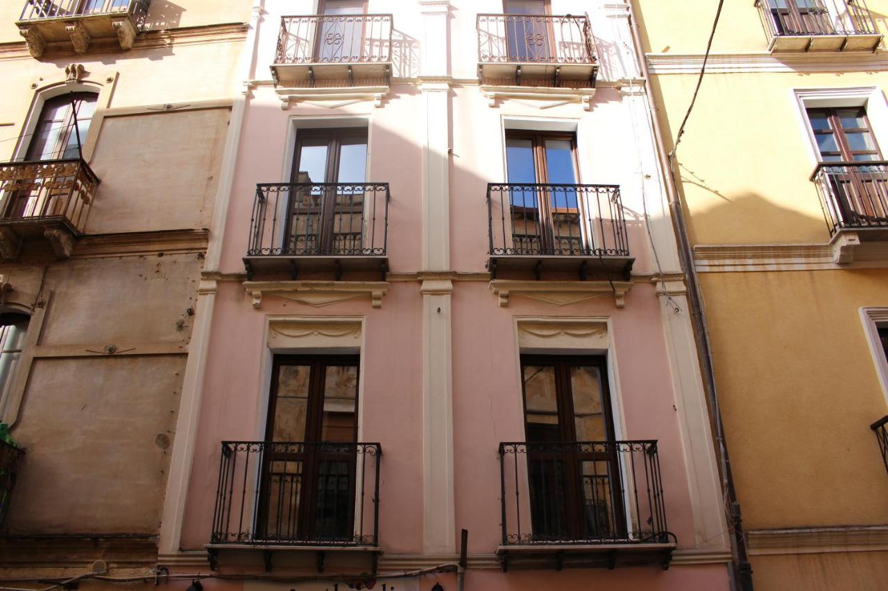 Via Cavour 19, Camere Del Conte Iglesias Eksteriør bilde