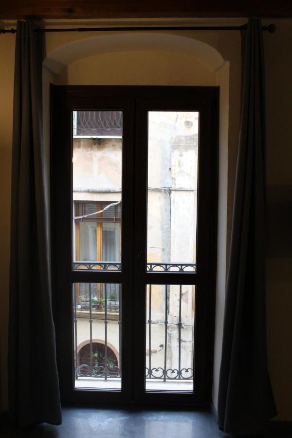 Via Cavour 19, Camere Del Conte Iglesias Eksteriør bilde