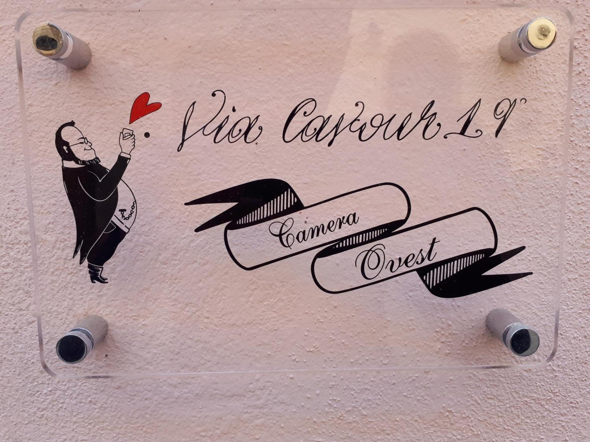 Via Cavour 19, Camere Del Conte Iglesias Eksteriør bilde